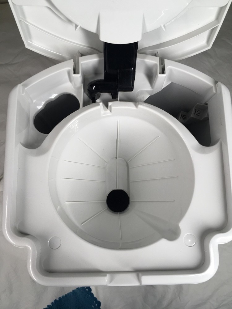 Cuisinart Brew Central Programmable Coffeemaker DCC-1200W Excellent !