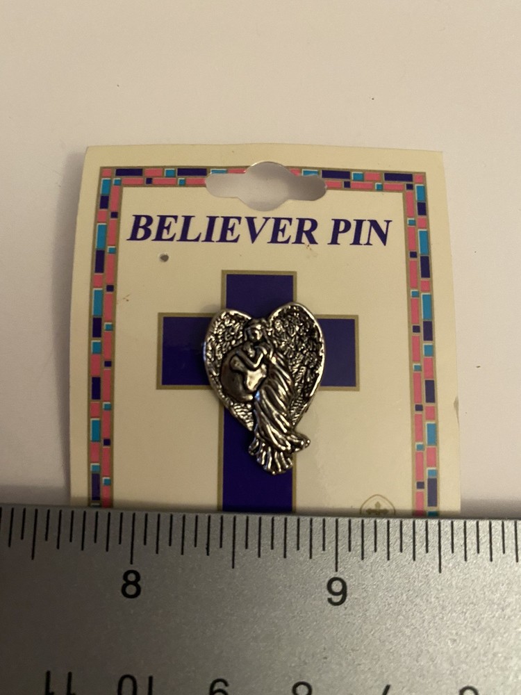Religious Believer Lapel Pin P17