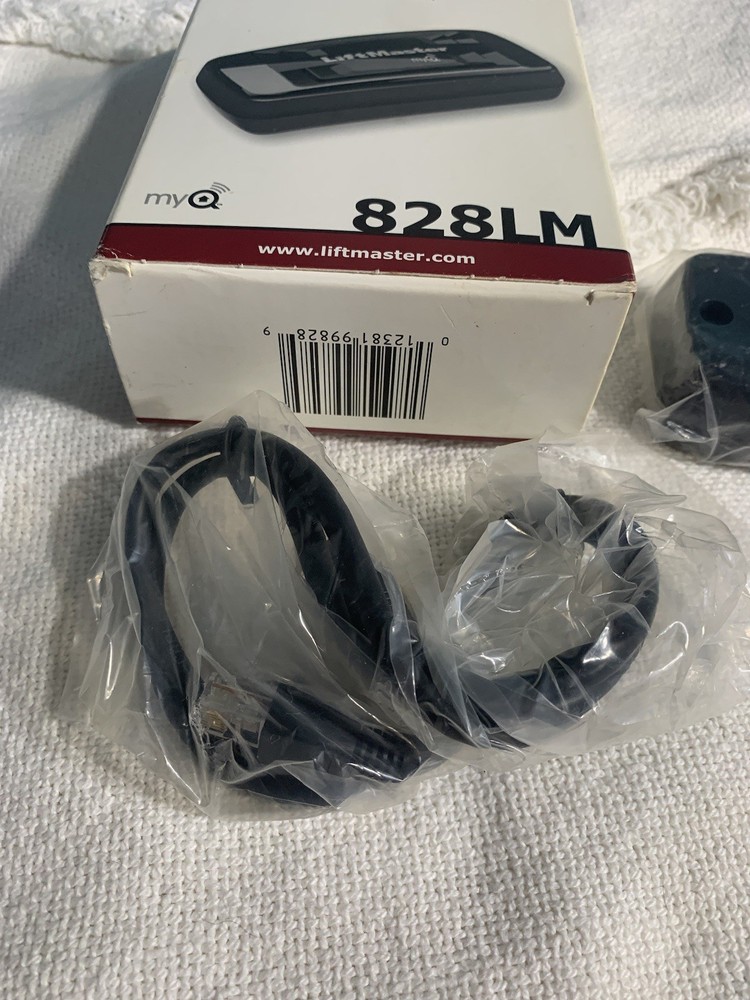 LiftMaster 828LM Internet Gateway MISSING POWER CORD READ