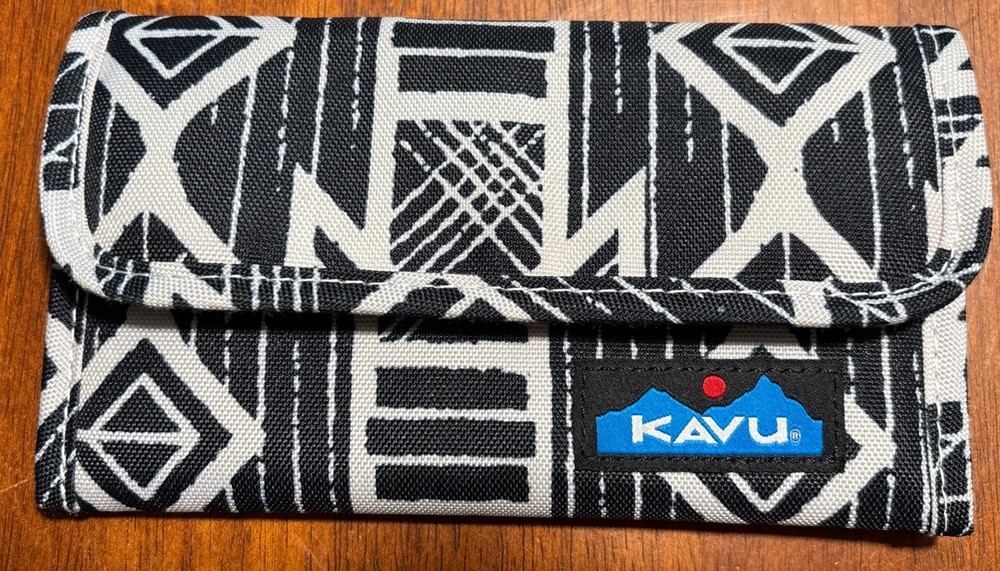 KAVU Big Spender Tri Fold Wallet-Pyramid Stacks Pattern-Geometric-Canvas