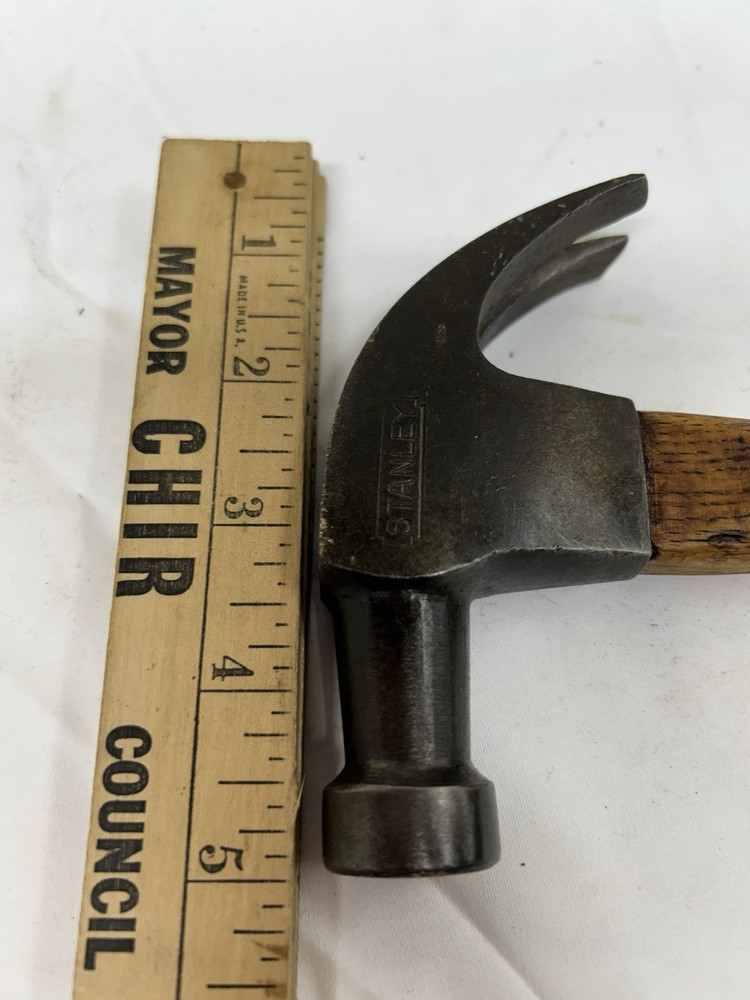 Stanley Curved Claw Hammer Nice