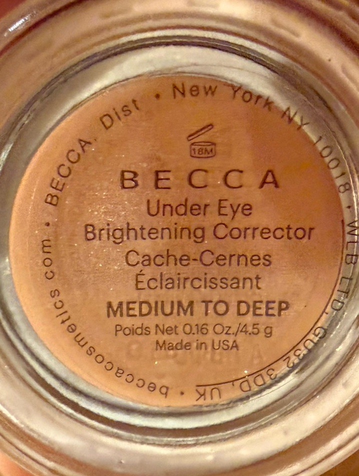 BECCA UNDER EYE BRIGHTENING CORRECTOR CREAM Med-deep New