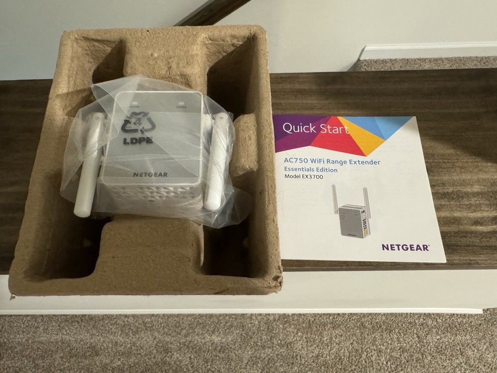 Router, Modem, Extender Bundle. Arris. Netgear