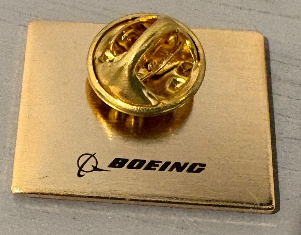 BOEING F-15E "STRIKE EAGLE" LAPEL PIN
