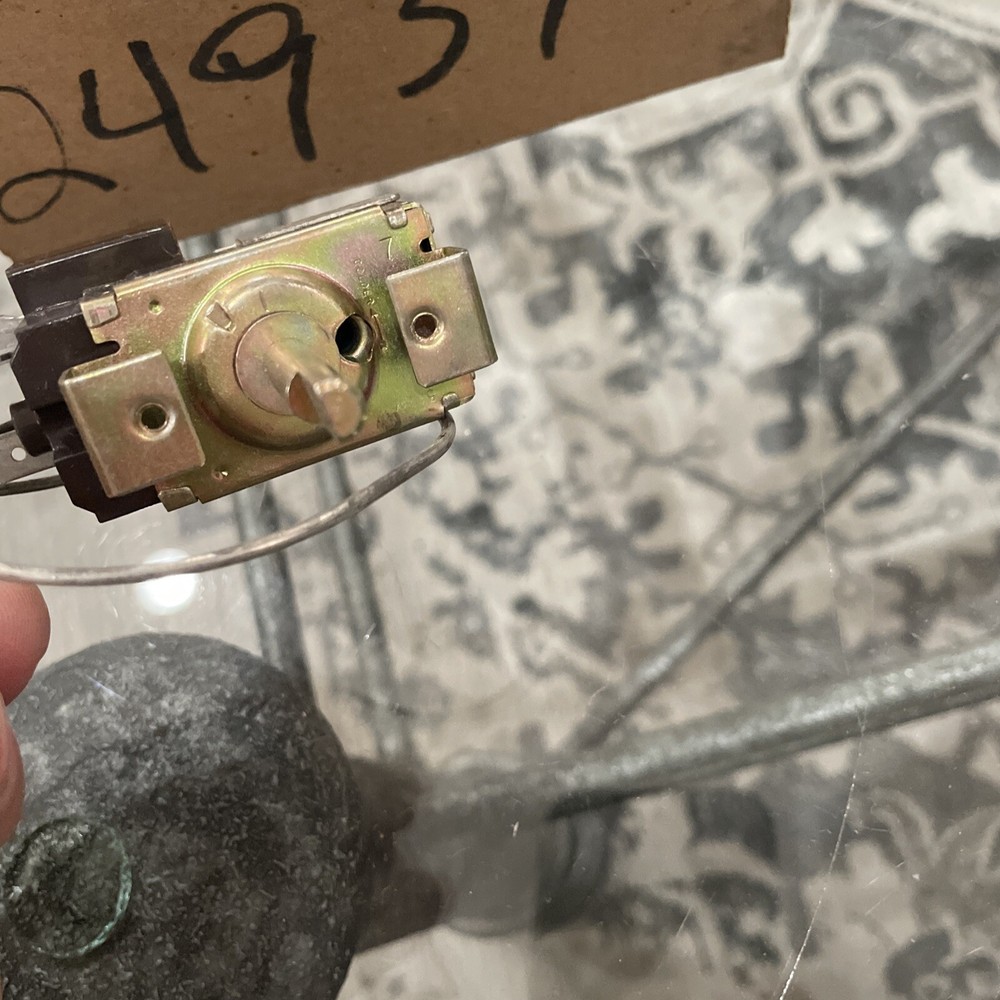 A365806 THERMOSTAT TEMPERATURE CONTROL 24937