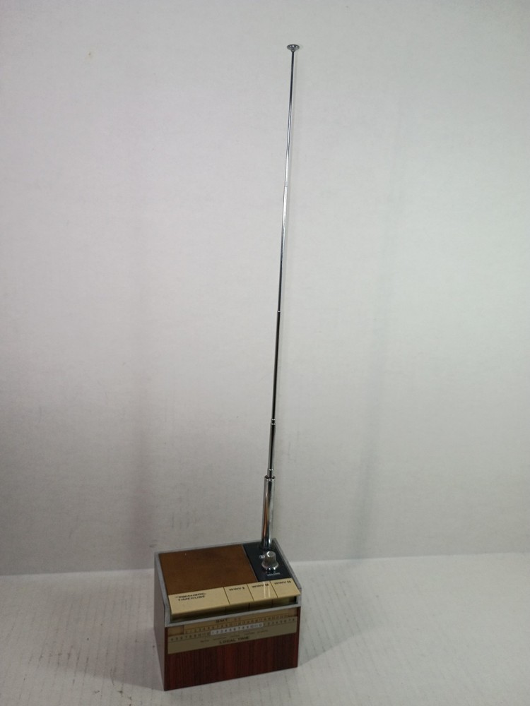 Realistic Timekube 12-159A 9v Antenna Untested