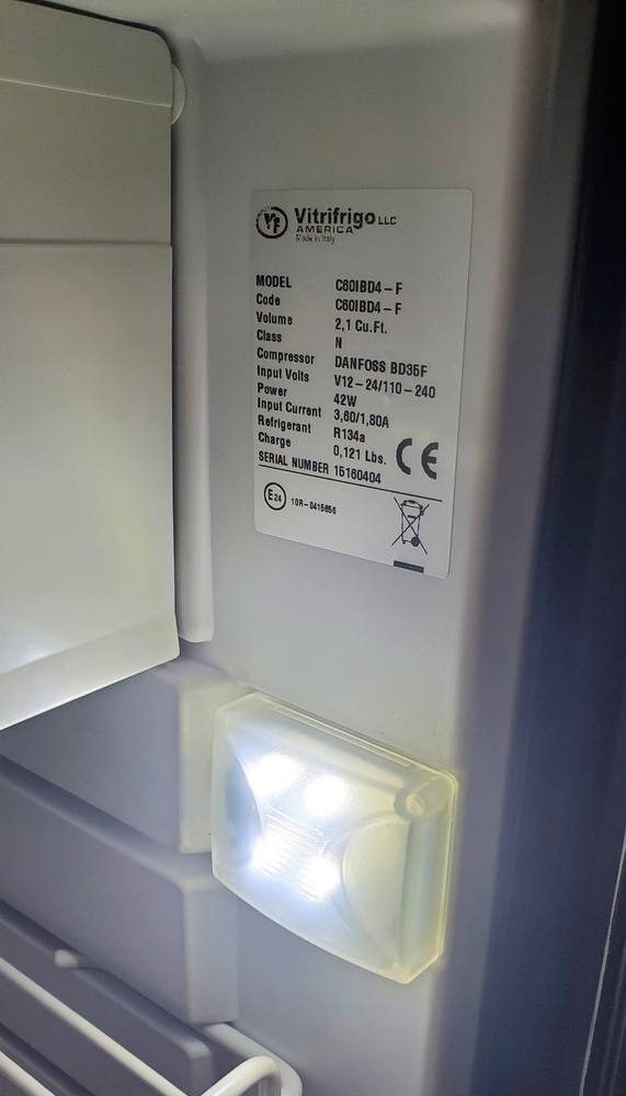 Vitrifrigo Refrigerator C60IBD4-F AC/DC