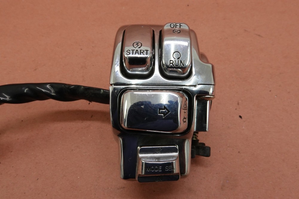 2000-2006 Harley Davidson Electra Glide RIGHT CONTROL SWITCH START STOP