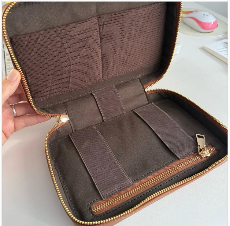 NWT Deloitte Recycled Leather Tech Case