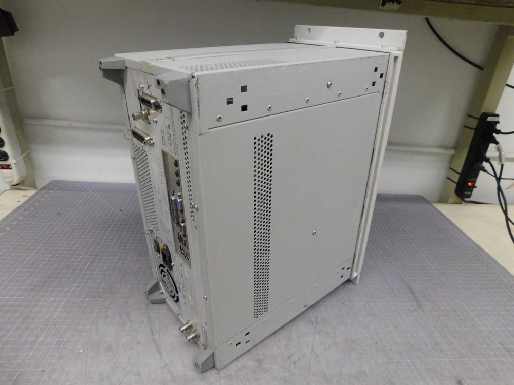 AGILENT E5062A NETWORK ANALYZER M4988