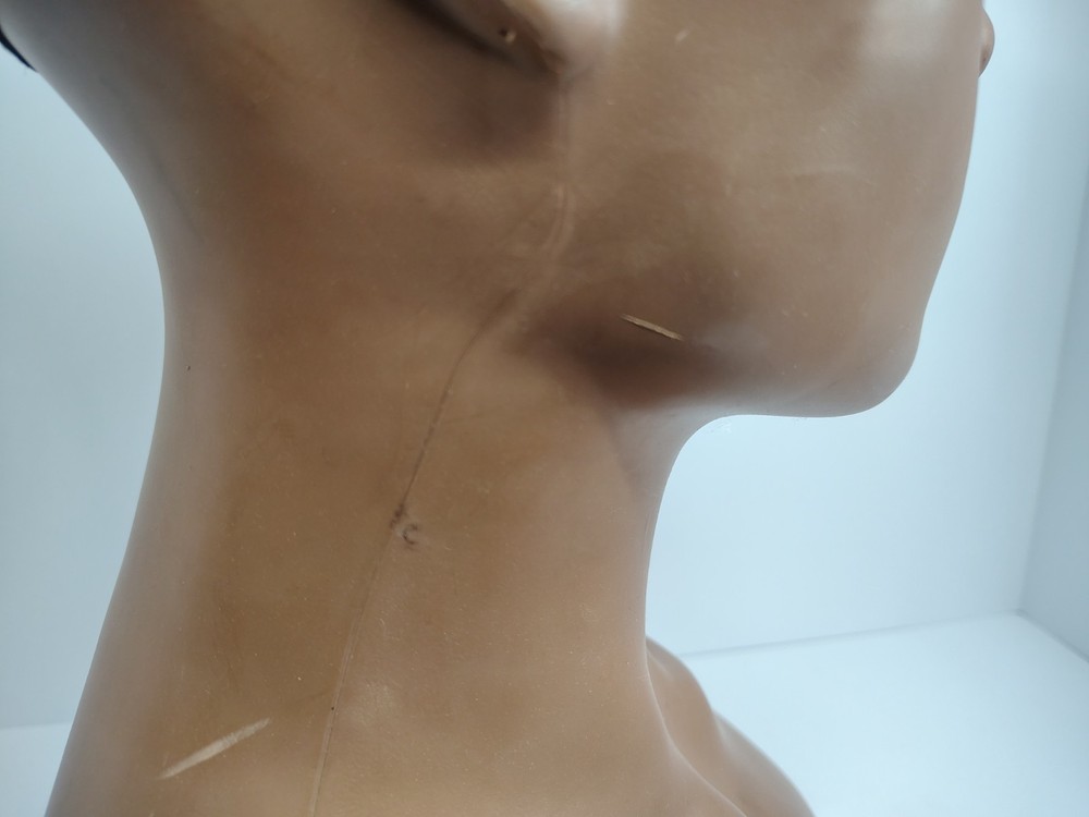 Female Mannequin Head With Shoulders