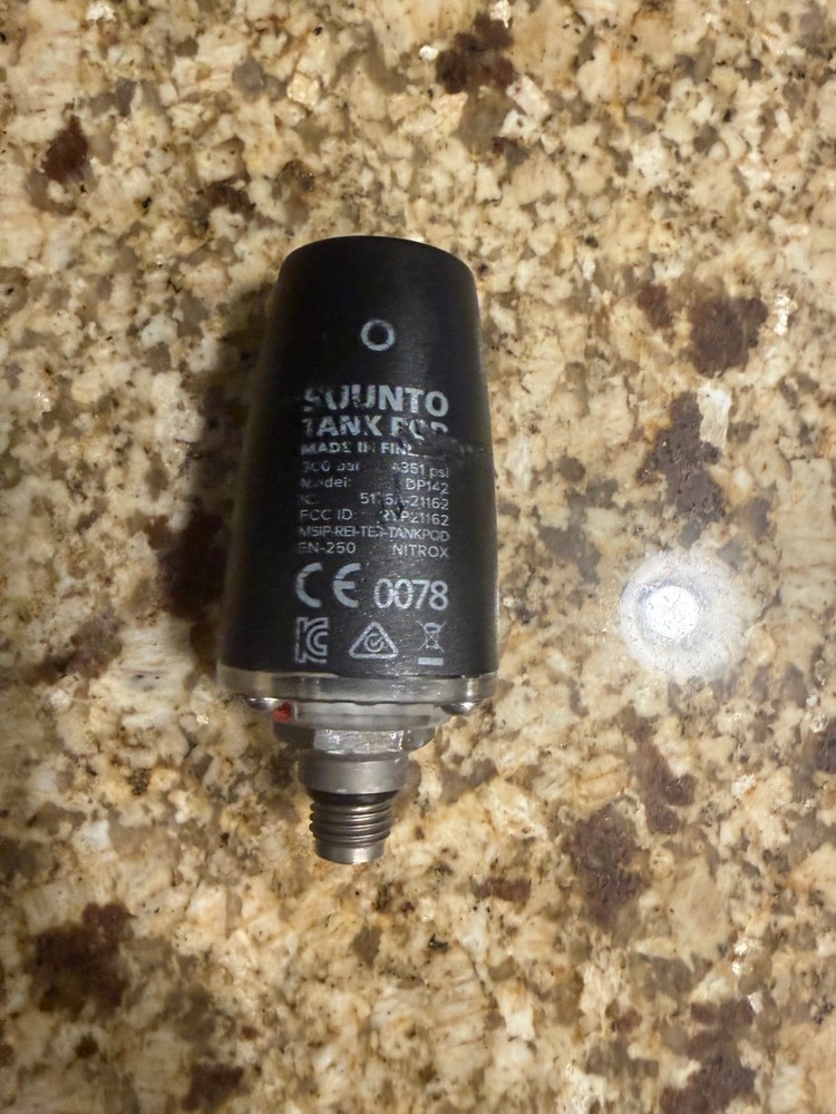 Suunto Eon Core Air Integrated Dive Computer + Tank Pod + cable