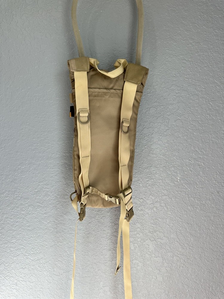 Skilcraft Hydramax Max Hydration Digital Camo Bladder Included Camel Backpack