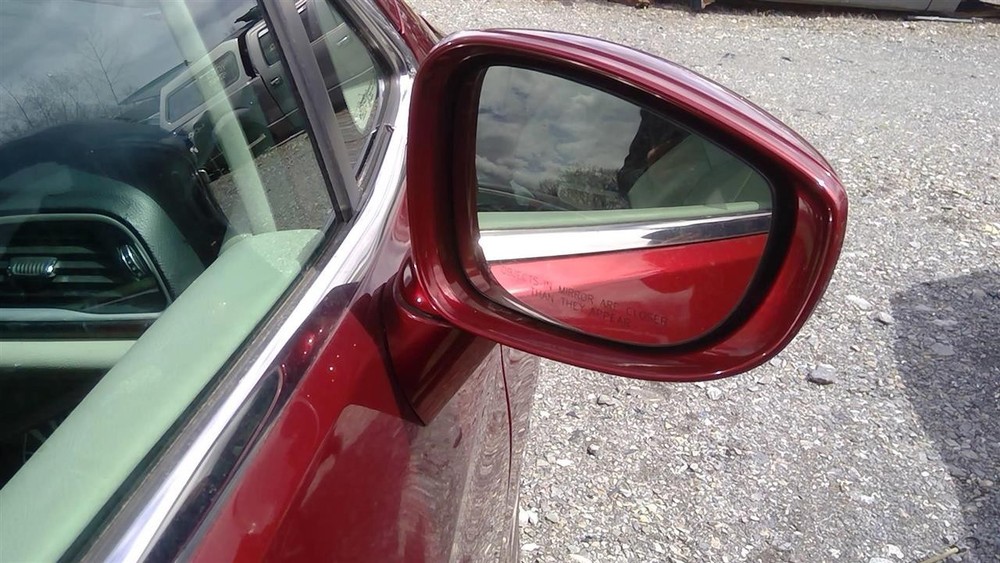 Used Front Center Interior Rear View Mirror fits: 2017 Chrysler Pacifica w/o aut
