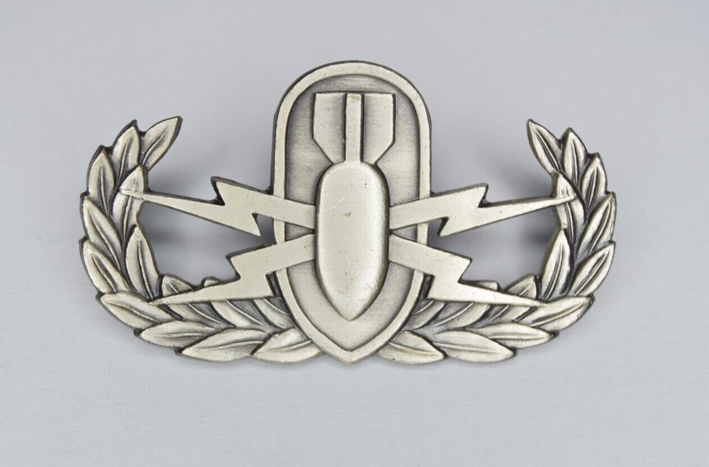 Vietnam War era EOD Explosive Ordnance Disposal Basic Badge USMC Army Navy USAF