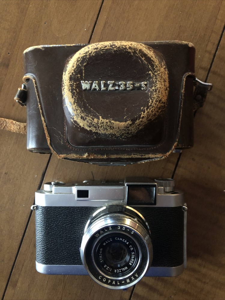Vintage Camera Walz 35-S in leather case