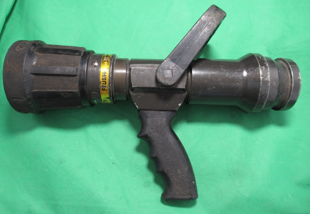 Akron Assault Hose Branch Nozzle Ex Fire Service