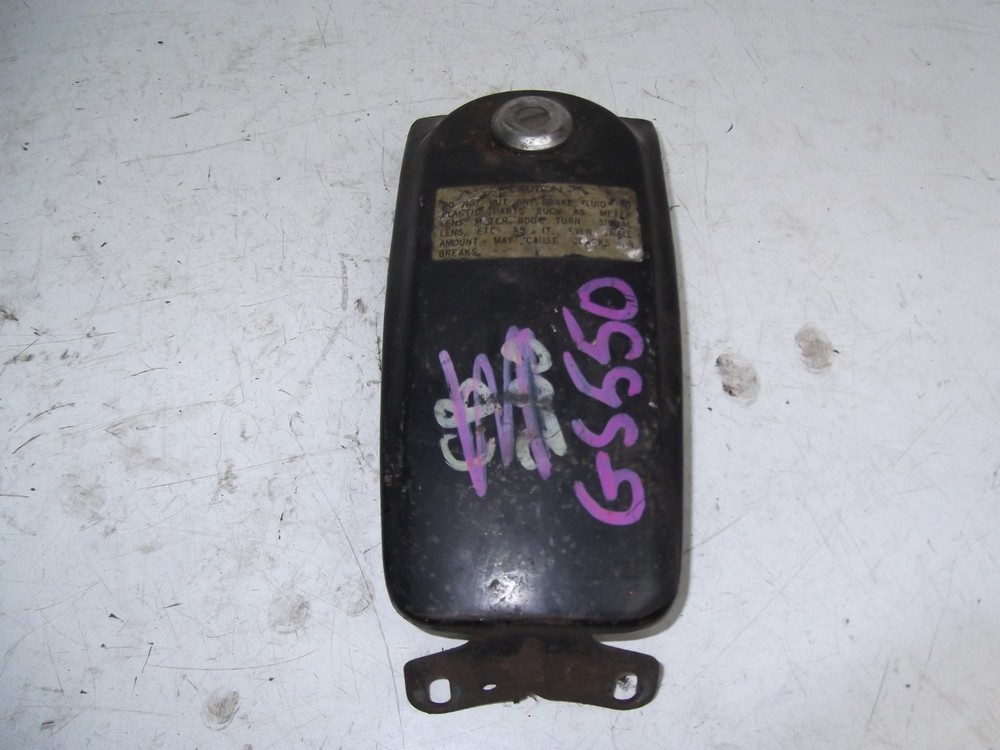 SUZUKI GS550 TANK FLAP (no key)