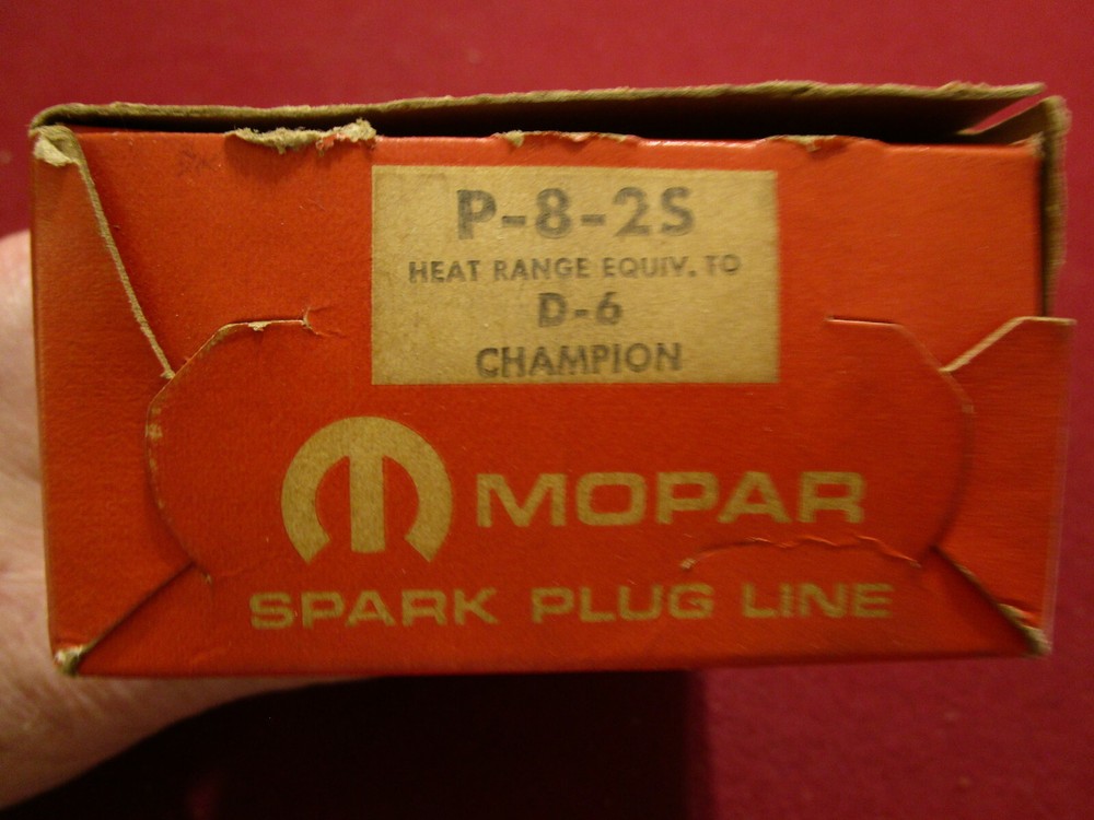Cockshutt & IH MOPAR Spark Plugs; P-8-2S: Same As Champion D-6