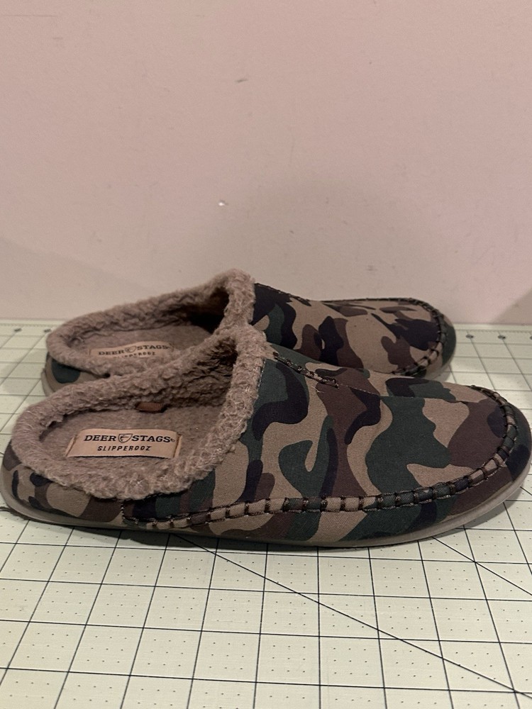 deer stags slipperooz Size 9.5
