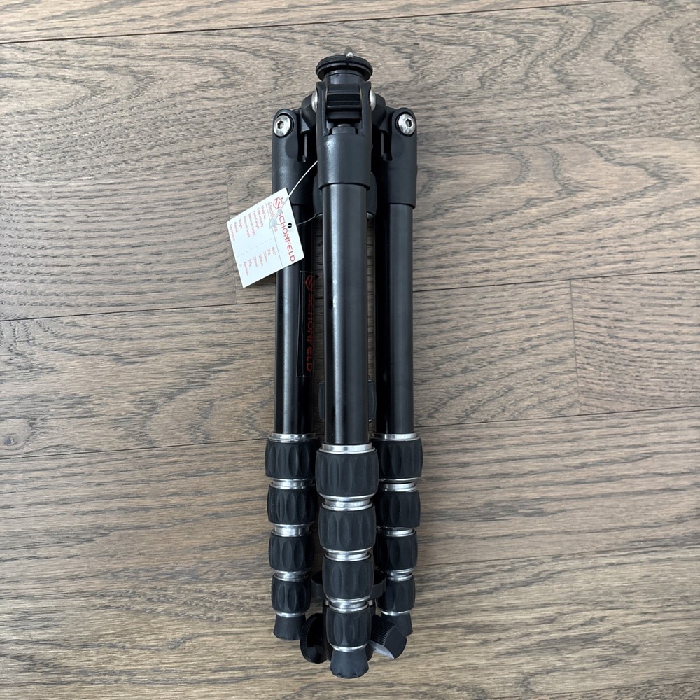 SCHONFELD ALUMINUM  COMPACT TRIPOD NEW