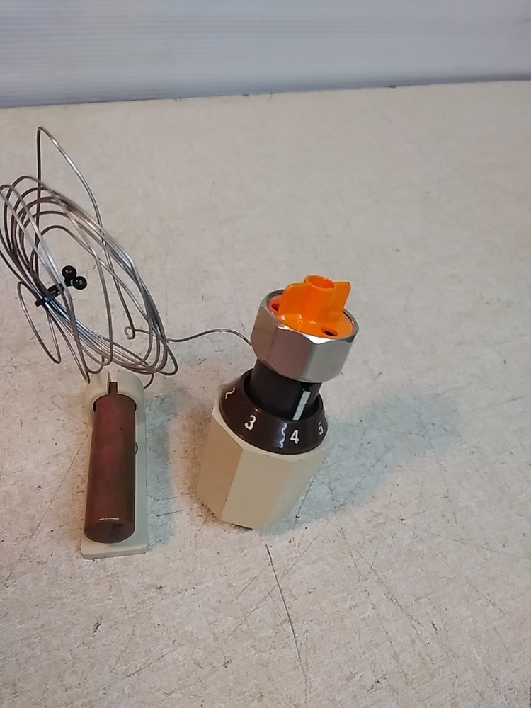 ITT Bell & Gossett Hot, Cold Thermostat W/ Sensor Range