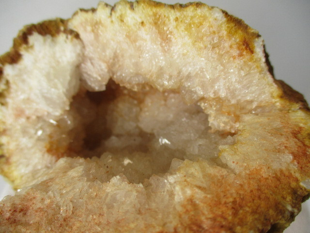 GEODE / AGATE Stone Cracked Open Display Nice Colors Crystals 4" Across 3" Tall