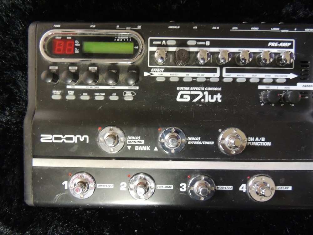 Zoom G7.1uT Tube Multi Effects Pedal Processor w/Power Supply