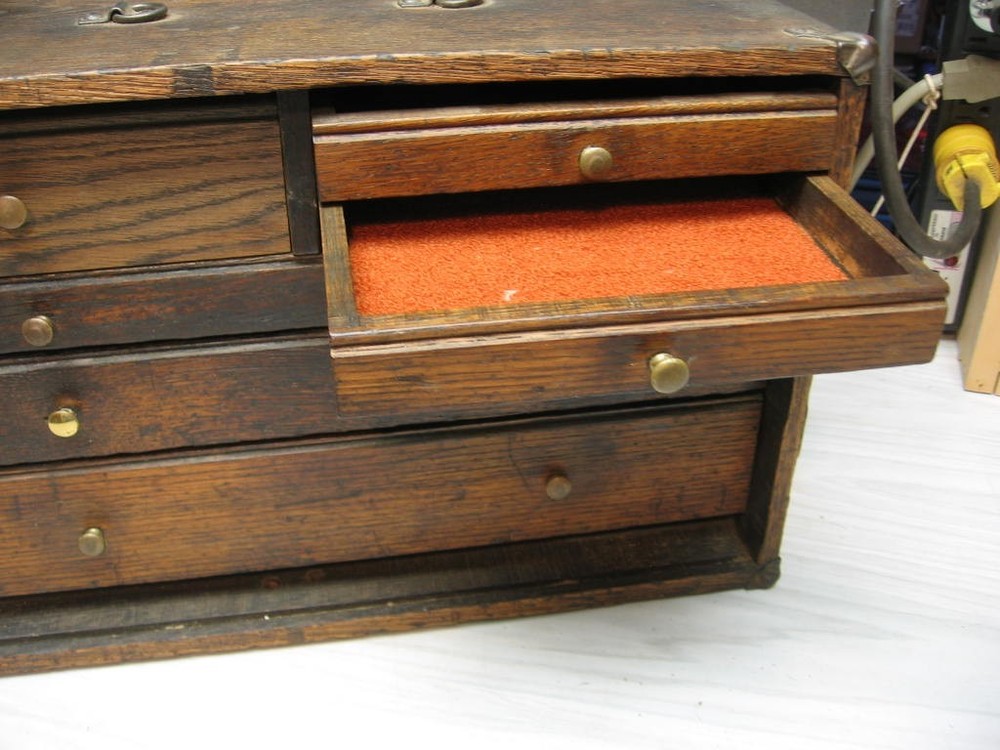 ANTIQUE MACHINIST CHEST