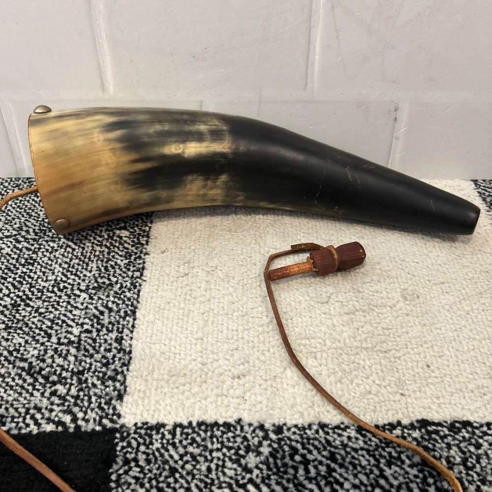 Muzzle-Loaders Authentic Black Powder Horn w/ Leather Strap 15”