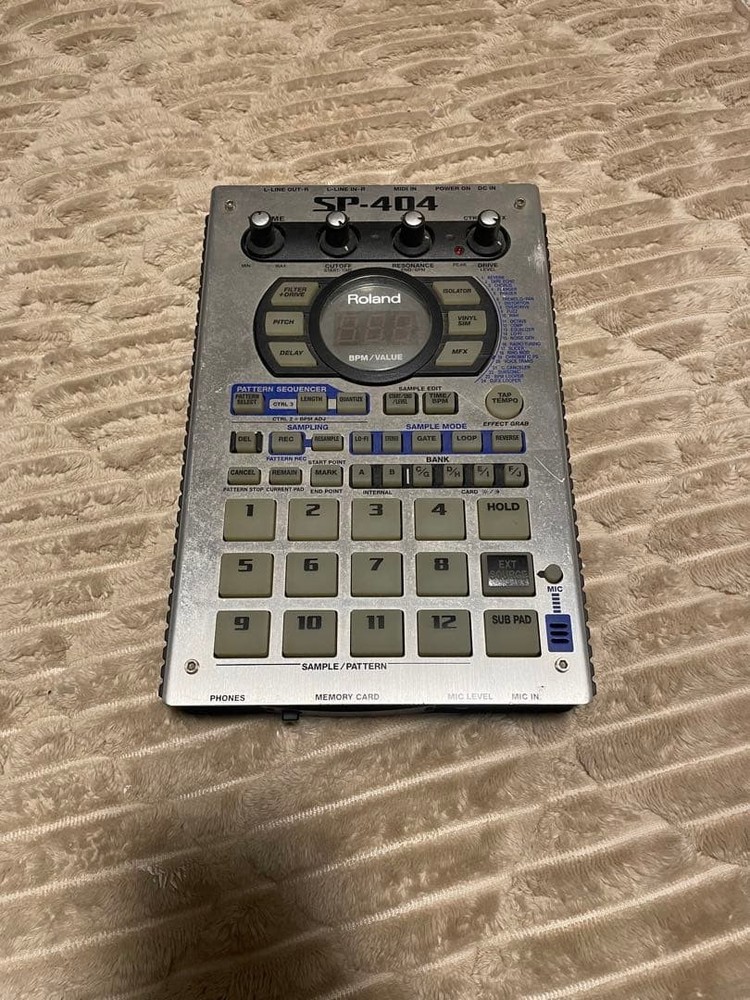 Roland SP-404 Portable Power Sampler Silver with CF Card Tested & Working Used