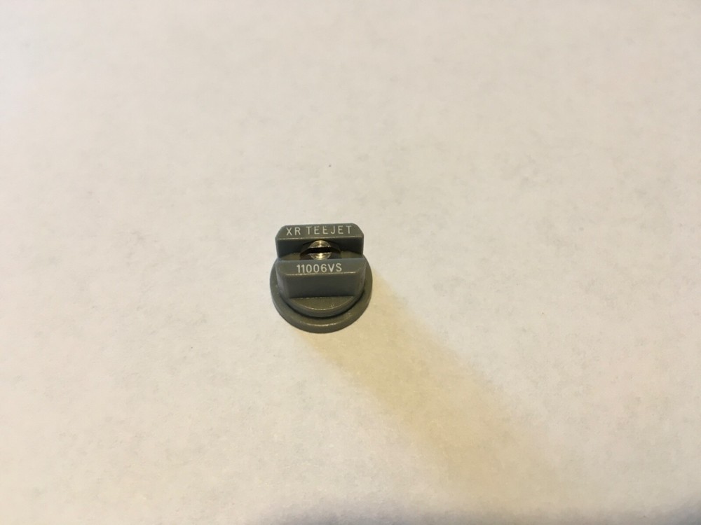 XR TeeJet Extended Range Flat Spray Tips XR11006VS 8 pack