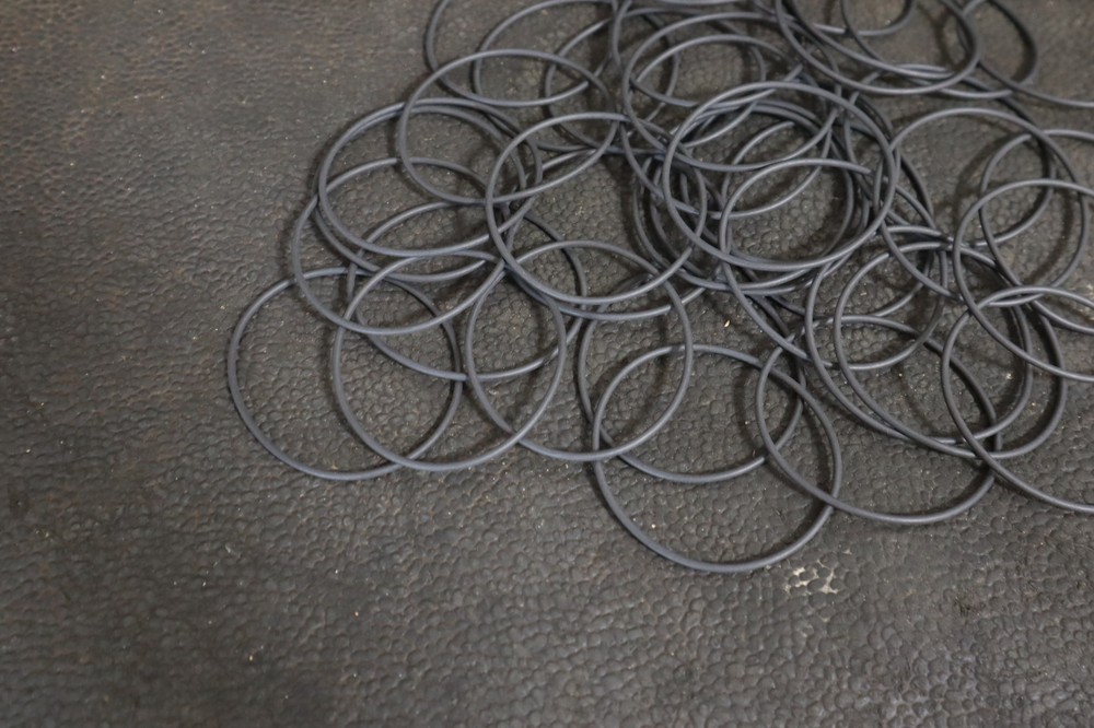 NOS - NEWCOMB O-RINGS (39 COUNT) 2-037