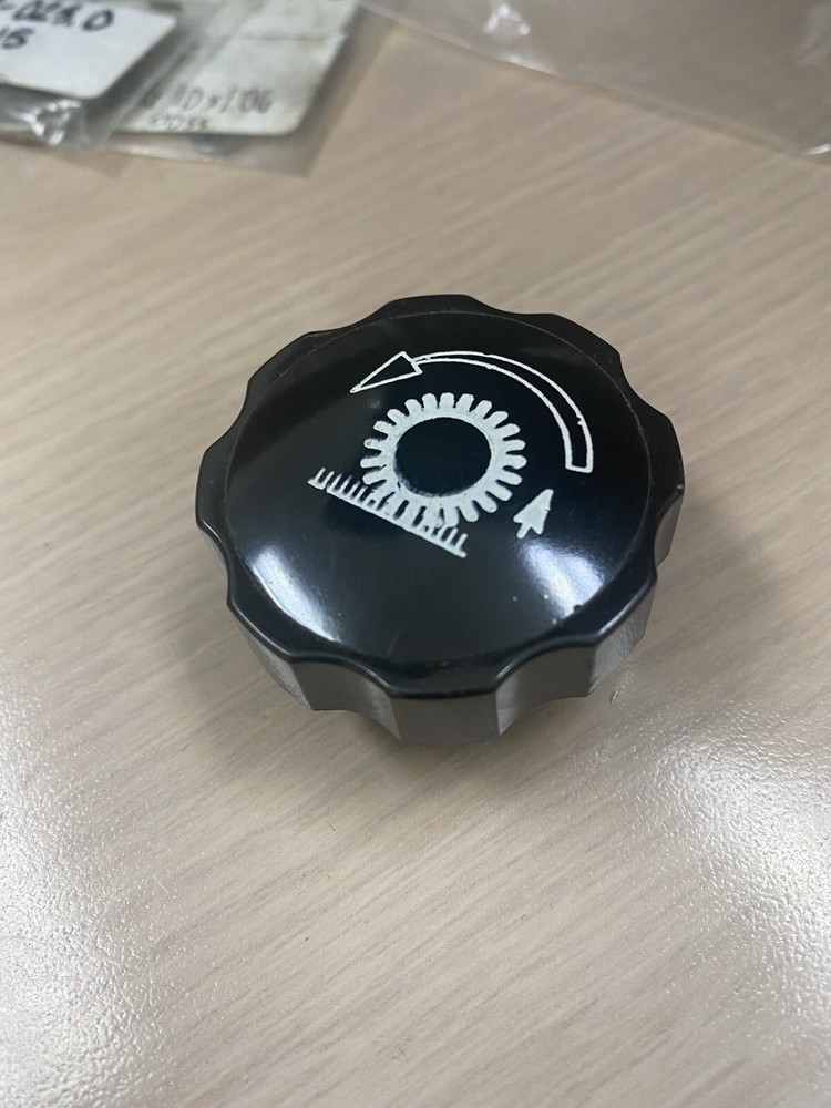 Knob SPR height adj