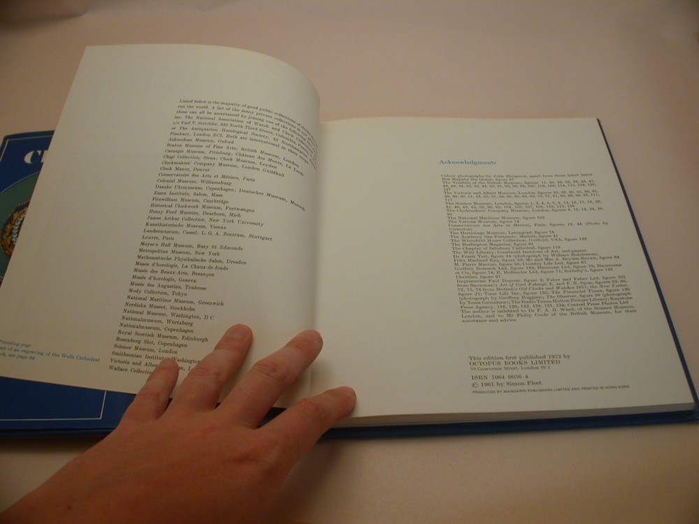 Book 2,164 – Clocks by Simon Fleet