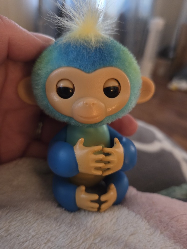 WowWee Fingerlings Interactive Two Tone Monkey In Blue