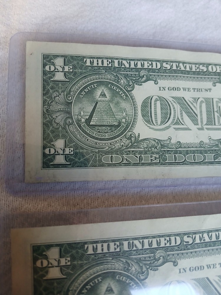 2021 X2 $1 Dollar Bills Ink Smear Errors From The Same Strap.