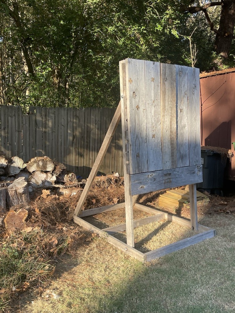 Axe Throwing Board Plus 5 Axes