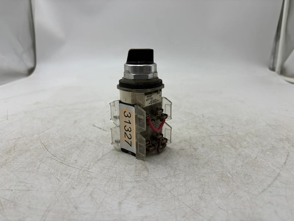 Siemens 3SB3 100-0AA30 Selector Switch
