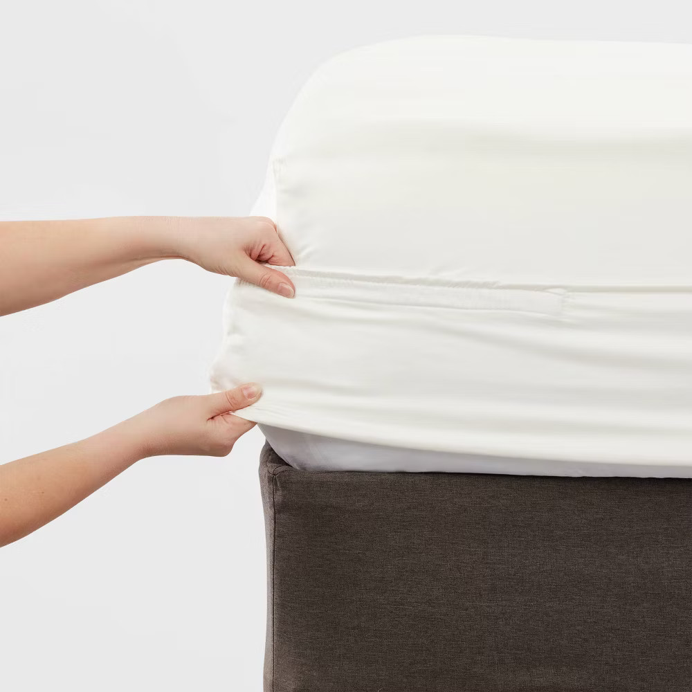 Queen 400 Thread Count Performance Fitted Sheet Sour Cream - Threshold: Cotton
