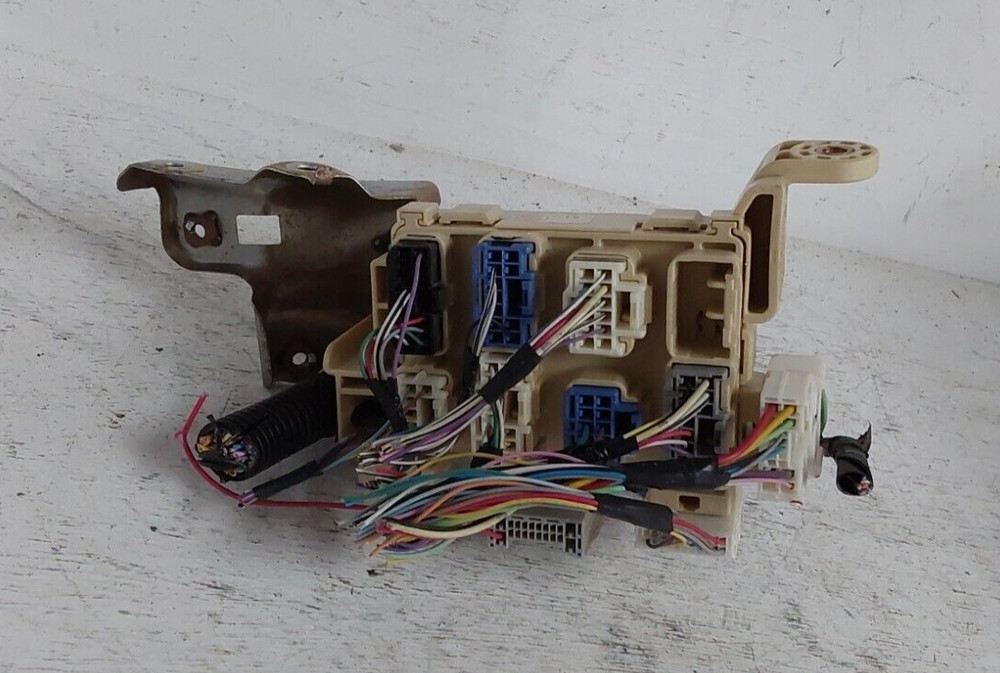 2005 TOYOTA HIGHLANDER FUSE RELAY MODULE (P4299)