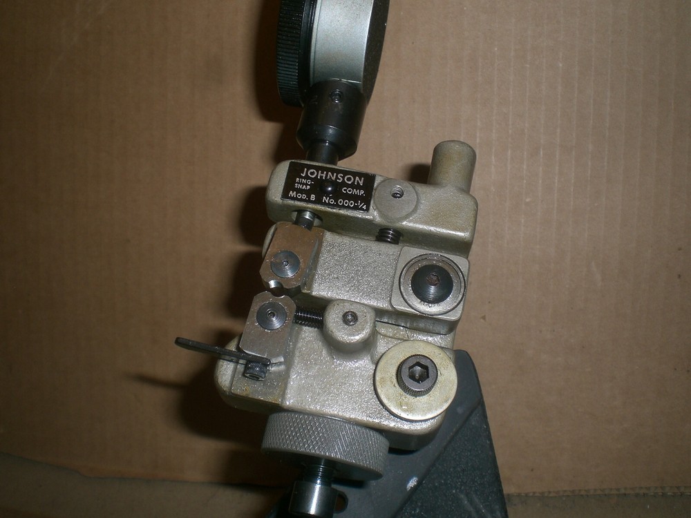 Johnson Tri Roll Thread Gage Comparator stand with indicator