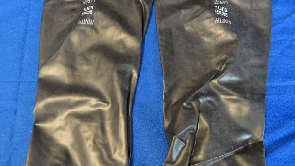 GLOVES