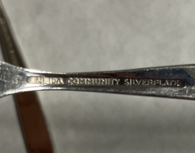 Oneida Community Silverplate Flatware Winsome 10 Teaspoons