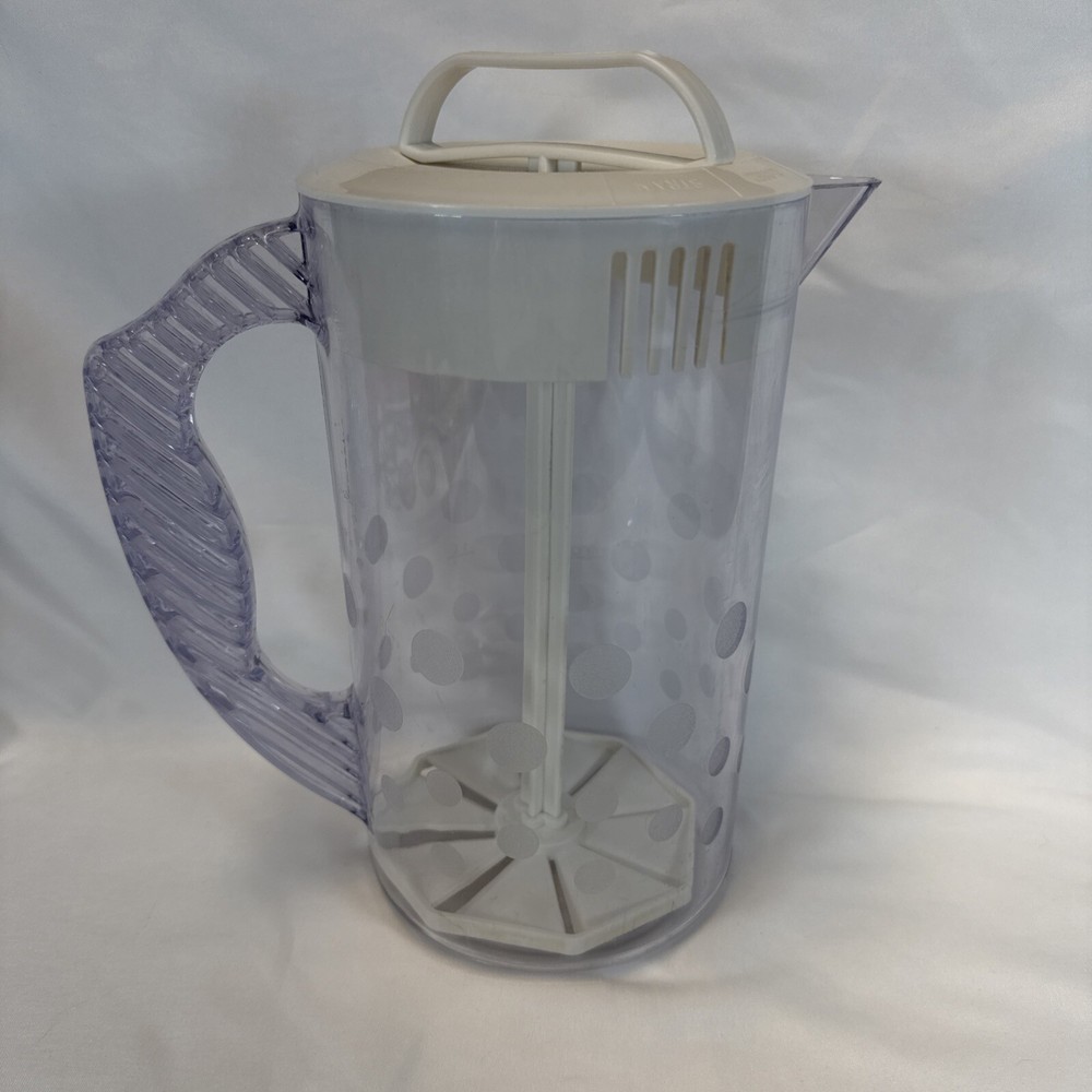 Pampered Chef Quick Stir 2 Quart Clear Pitcher Polka Dot Pattern White Lid