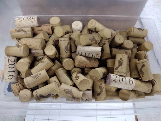 100 count used Wine Bottle corks