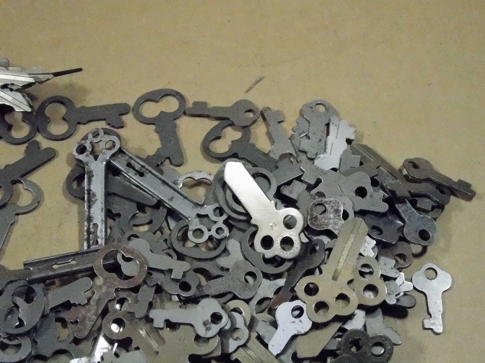 Flat key blanks