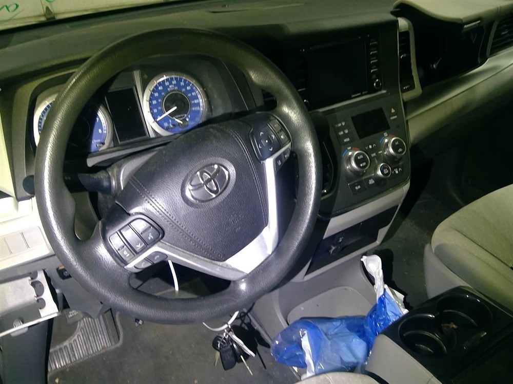 Network Gateway Control Module Right Hand Dash Fits 18-20 SIENNA 89111-08020