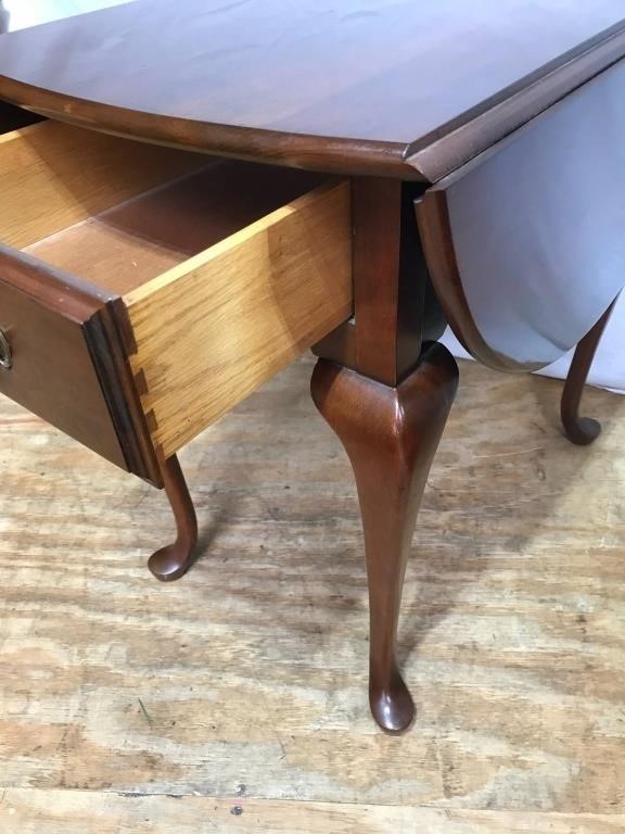Cherry Queen Anne Drop Leaf Table