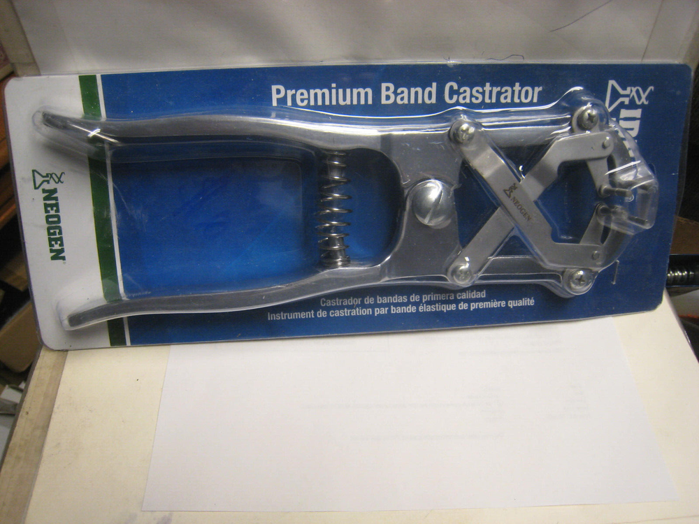2005 Premium Castrating Tool For Calves - Quantity 1